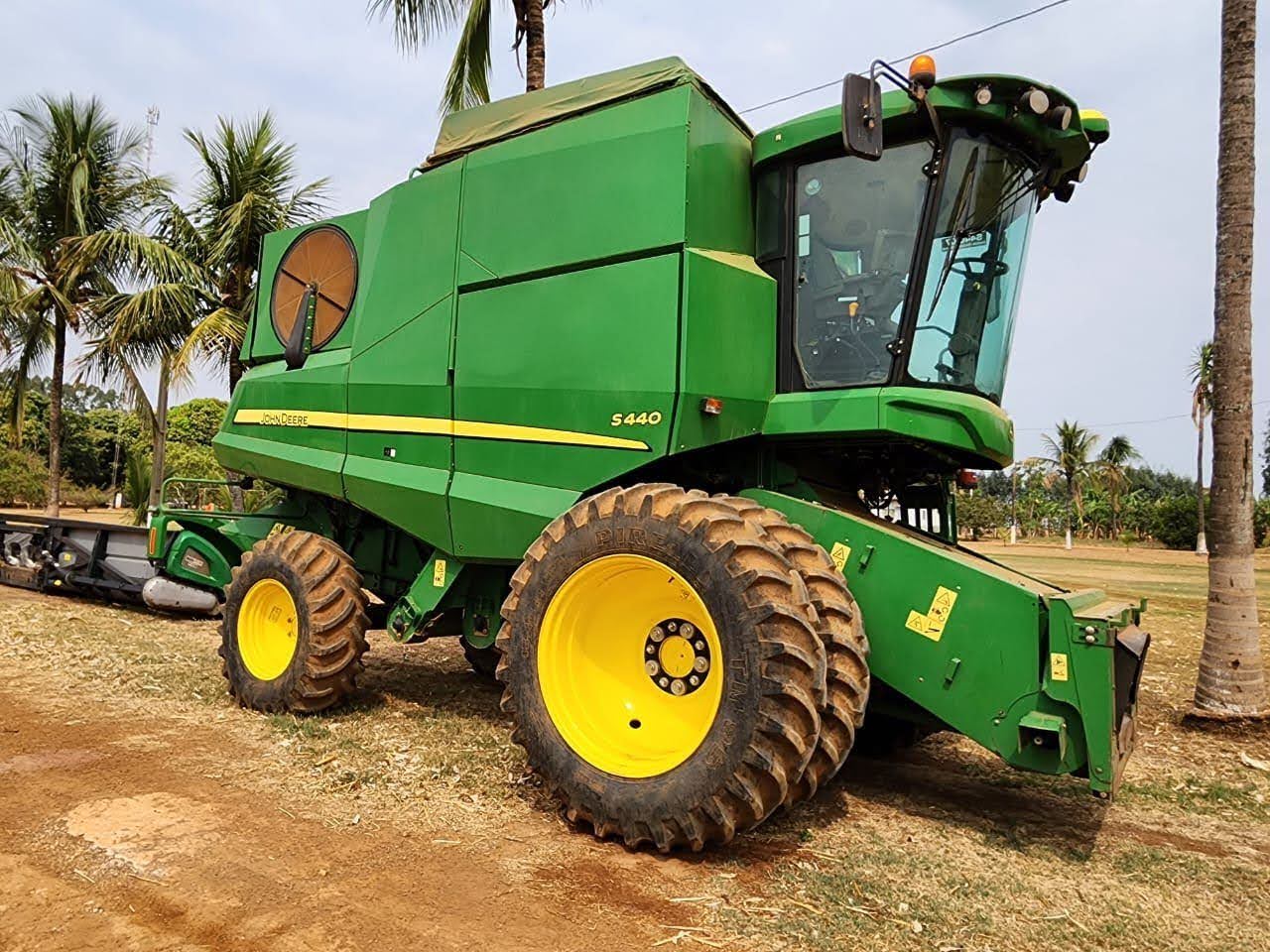 John Deere S440